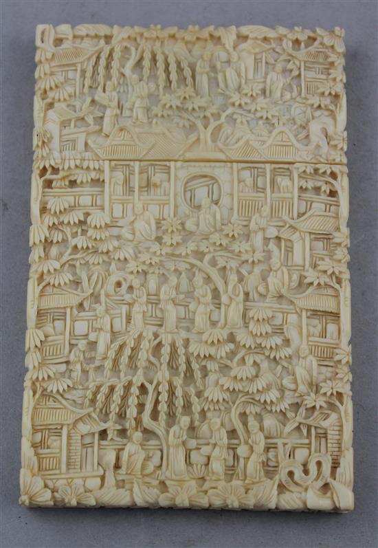 A Chinese export ivory card case, 19th century, 11.5cm.